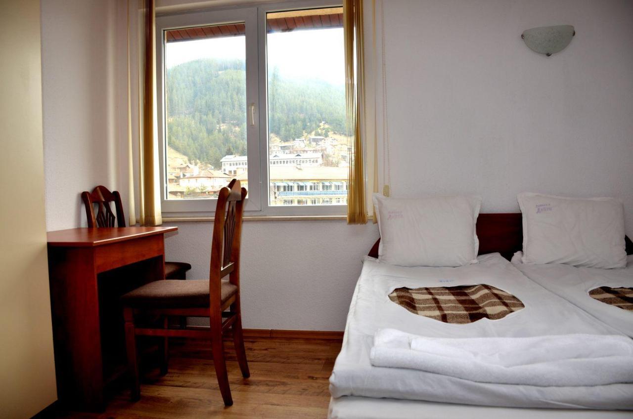 Family Hotel Daisy Borino Exterior foto